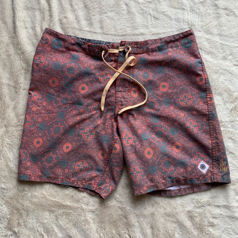 Men’s Rhythm Trade Winds 16" Boardshorts size 34